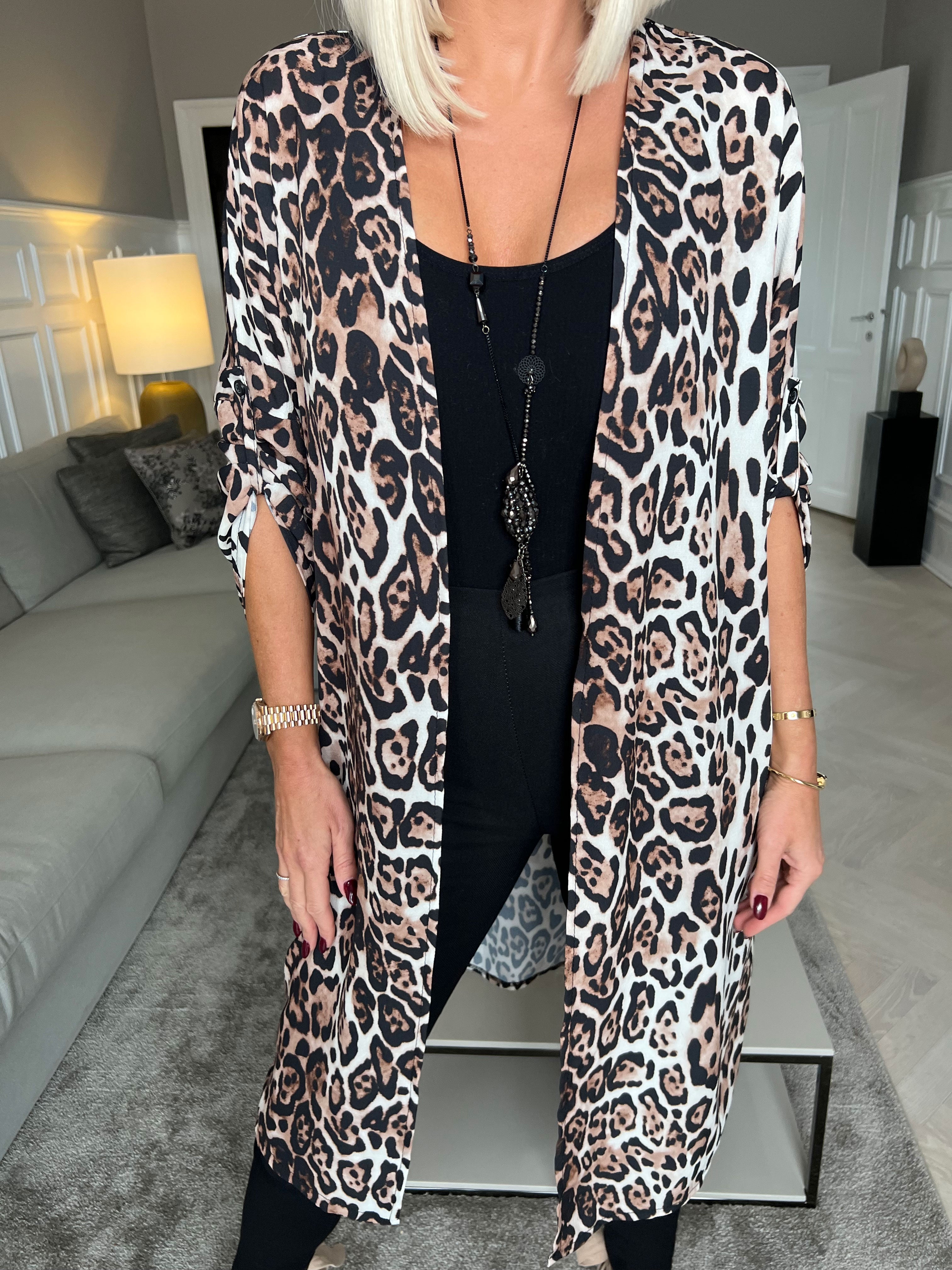 Vanesa Animal Kimono - Sød kimono i viskose med dyreprint